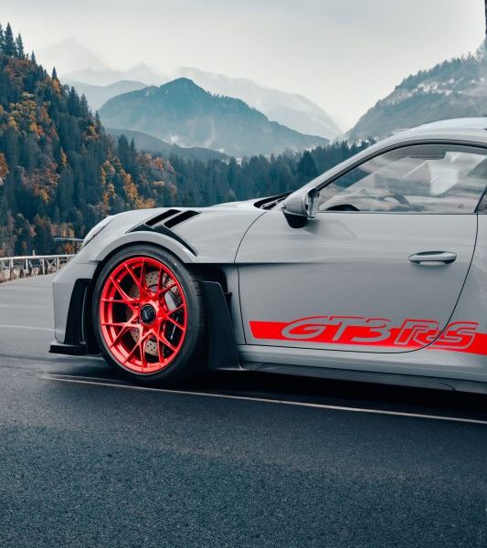 Goodyear Eagle F1 SuperSport R and RS Chosen for Porsche 911 GT3 RS