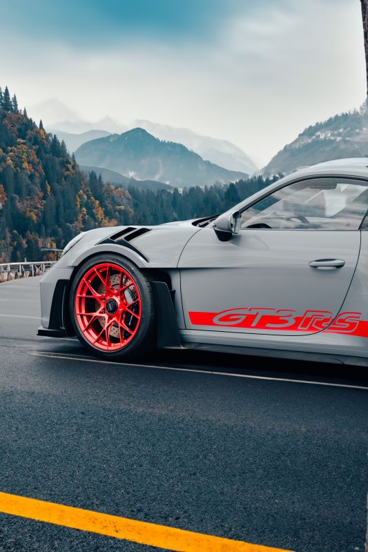 Goodyear Eagle F1 SuperSport R and RS Chosen for Porsche 911 GT3 RS